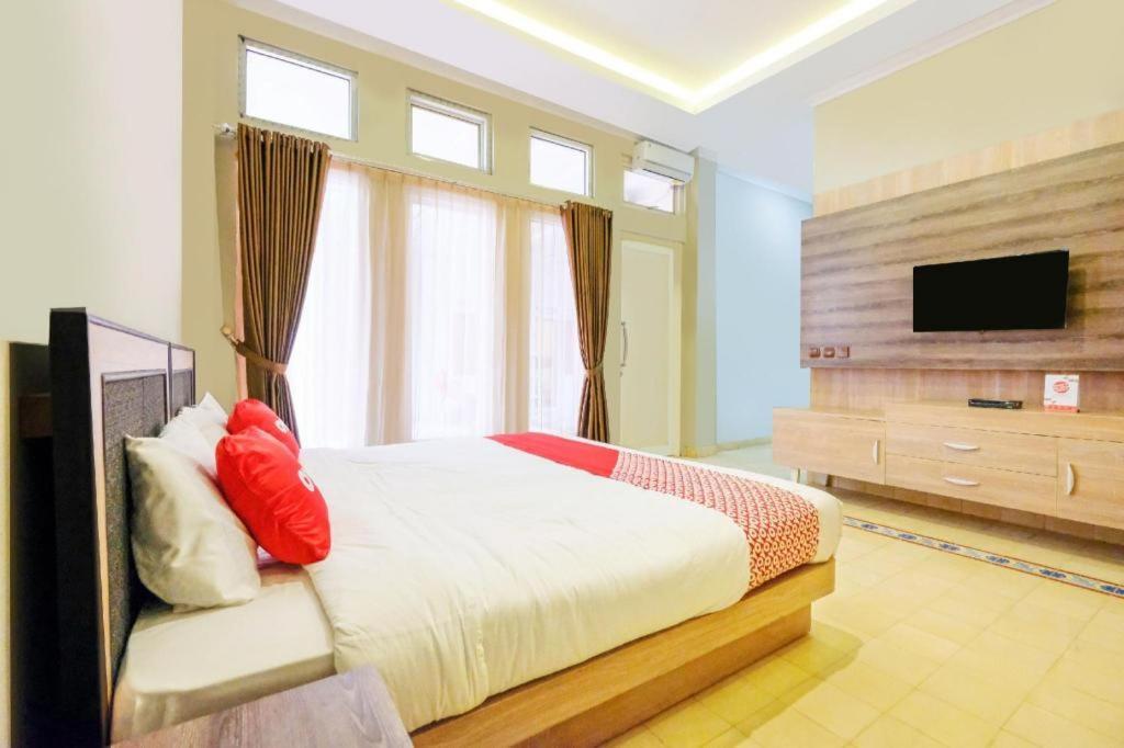Hotel Super Oyo Collection O 2383 Andongkoe 64 3*