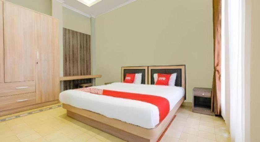 Super Oyo Collection O 2383 Andongkoe 64 3* Salatiga
