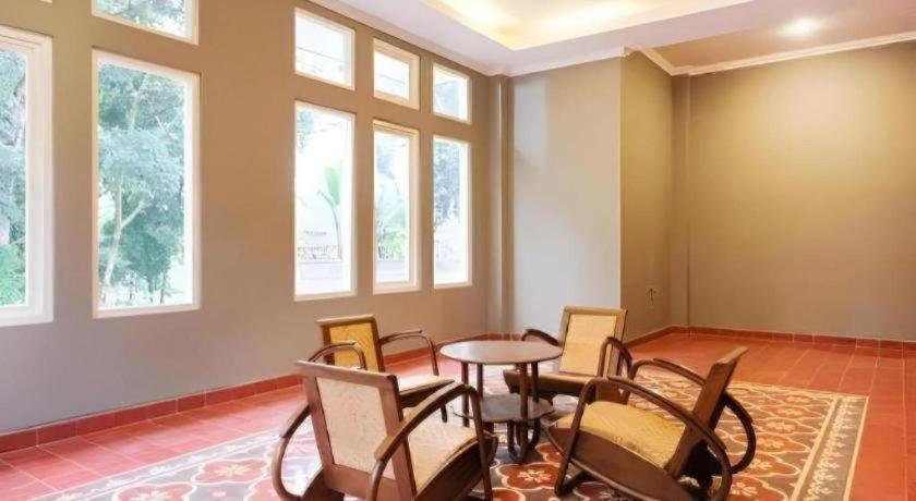 Super Oyo Collection O 2383 Andongkoe 64 Hotel 3*