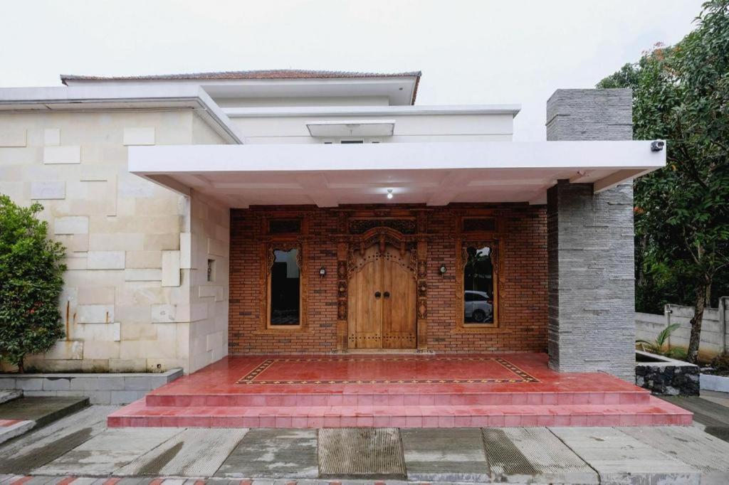Super Oyo Collection O 2383 Andongkoe 64 Salatiga